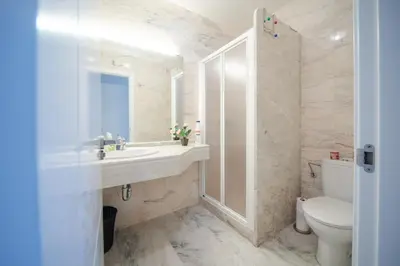 Un baño de NAVAQUESERA MIRADOR DE GREDOS
