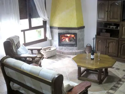 Zona de estar de Comfortable house in Sotoserrano with mountain view