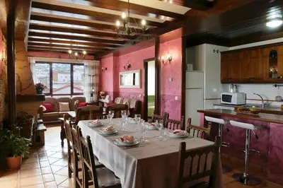 Una cocina o zona de cocina en Casas Rurales Florentino