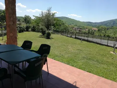 Vista general de una montaña o vista desde the country house