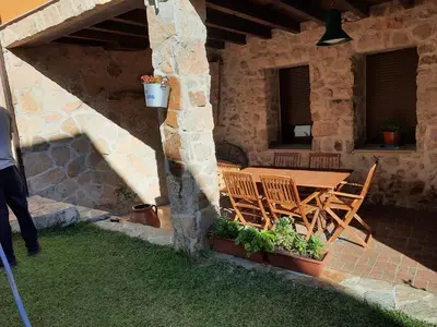 Jardín al aire libre en Casa Rural El Caño de Abajo