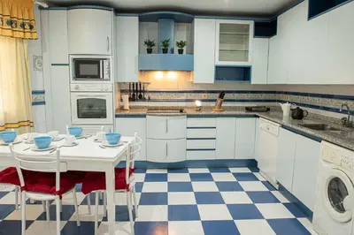 Una cocina o zona de cocina en CASA DOVELA