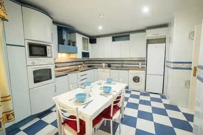 Una cocina o zona de cocina en CASA DOVELA