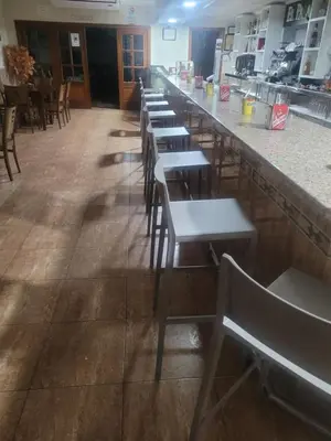 Un restaurante o sitio para comer en Hostal Restaurante el Paraíso