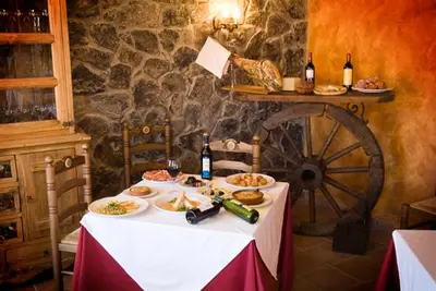 Comida en o cerca de este apartamento