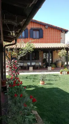 Jardín al aire libre en Apartamentos Rurales Fuente Chiquita