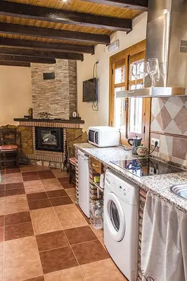 Una cocina o zona de cocina en Apartamentos Rurales Fuente Chiquita