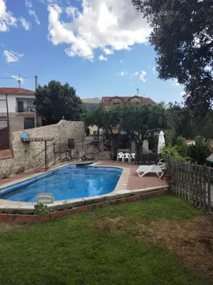 Piscina en o cerca de Chalet Rural en Navaluenga