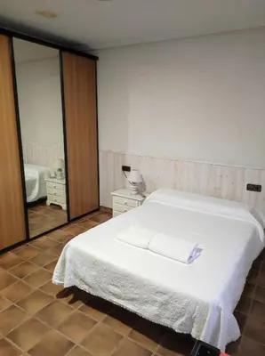 Cama o camas de una habitación en Casa Rural Casa Valdecaballeros