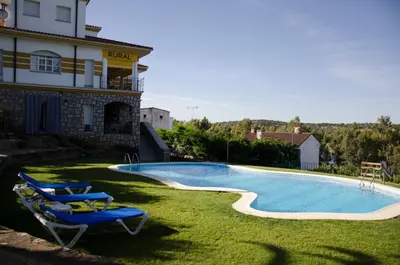Piscina en o cerca de Casa Rural Casa Valdecaballeros