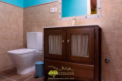 Un baño de Casa Chaluca