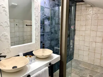 Un baño de Akla Hotel Mérida
