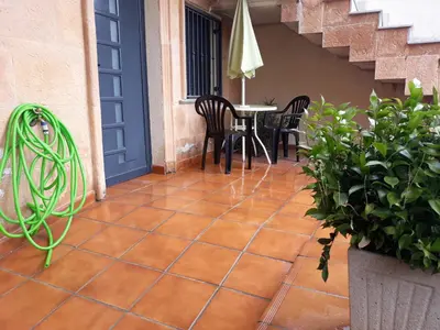 Un balcón o terraza de Casa El lince de Granadilla AT-CC-00296, Norte provincia Cáceres, WIFI, Parque infantil, HIDROMASAJE, garaje, LAVAVAJILLAS
