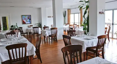 Un restaurante o sitio para comer en Hotel Rural Salvatierra