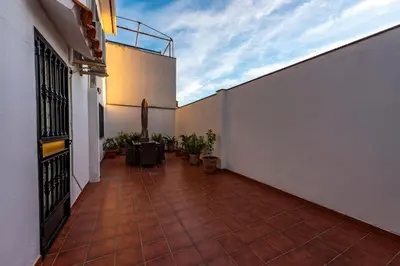 Un balcón o terraza de San Jorge, Parking Privado Gratis