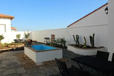 Piscina en o cerca de Casa Rural El Nidal
