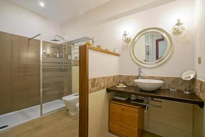 Un baño de Casa Jardín de la Plata