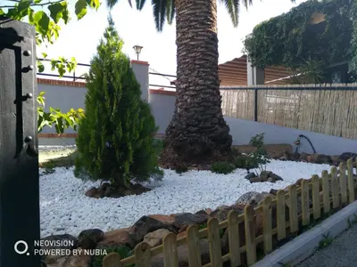 Jardín al aire libre en ADEREZO Hostal Restaurante