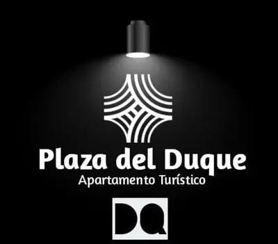 Certificado, premio, señal o documento que está expuesto en At Plaza del Duque