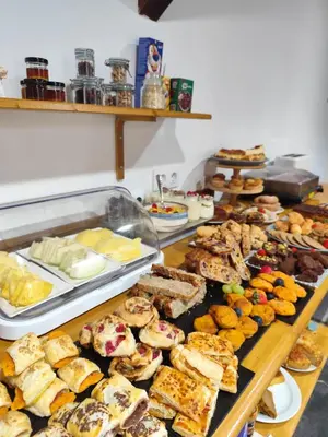 Comida en o cerca of this country house