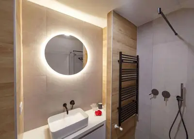 Un baño de Cáceres Deluxe
