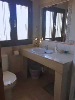 Un baño de Hostal Catedritos Ibéricos A-5 Km 154 A 5 KM DE OROPESA A 1 KM DE HERRERUELA DE OROPESA
