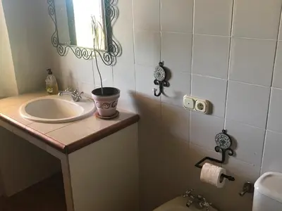 Un baño de Casa Rural Los Robles