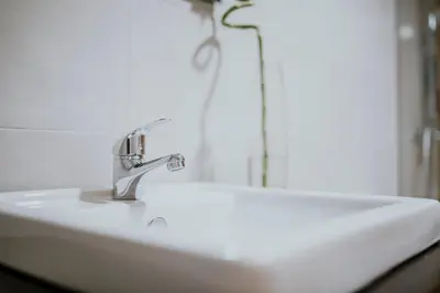 Un baño de Portales de Pizarro