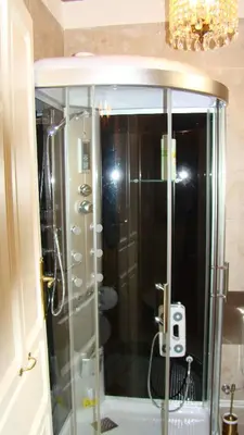 Un baño de CASA RURAL PIEDRAHÍTA ( ART DÉCO )