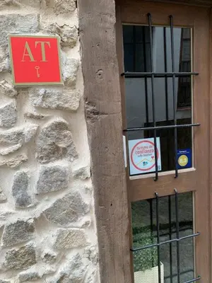 Certificado, premio, señal o documento que está expuesto en Aptos La Ceja, El Trampal y El Reloj by CASA BOLDO