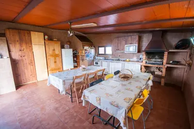 Una cocina o zona de cocina en Casa Rural Finca Umbría