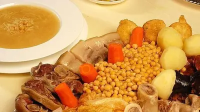 Comida en o cerca of this country house