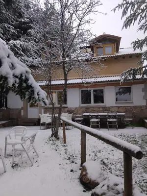 Plano de ALTOGREDOS Hotel Rural y apartamentos turísticos
