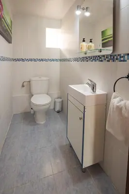 Un baño de Apartamentos turisticos Avila Villa Carmen III