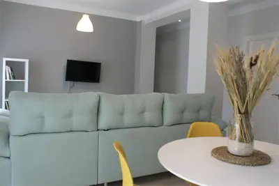 Una televisión o centro de entretenimiento en Las Covachuelas (VuT)