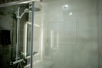 Un baño de Apartamentos Turisticos Moret 11 - 2A