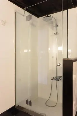 Un baño de La Plaza