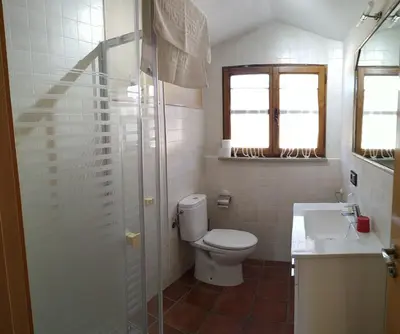 Un baño de Casa Rural La Veterinaria