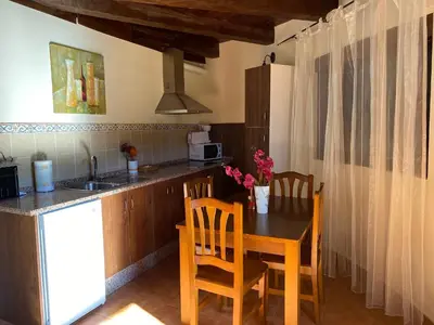 Una cocina o zona de cocina en Casa rural LA DEHESA