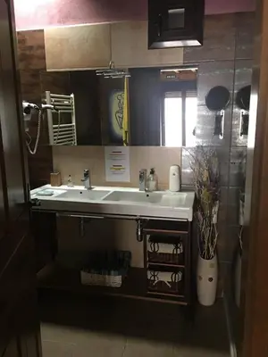 Una cocina o zona de cocina en CASA RURAL ANTONIO