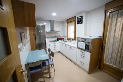 Una cocina o zona de cocina en VUT Puro Sueño (Zurguen)
