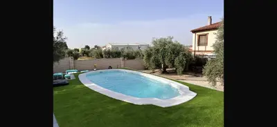 Piscina en o cerca de Casa Rural El Olivar de Valdefuentes