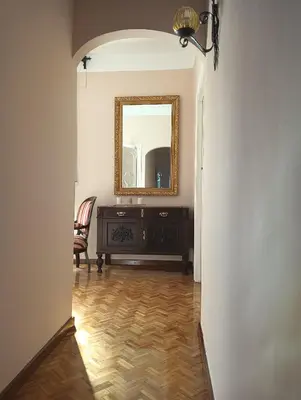 Una televisión o centro de entretenimiento en Casa Turística Plaza del Conde