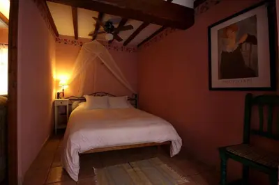 Cama o camas de una habitación en Cozy apartment in Robledillo de Gata, 45 m² with garden view