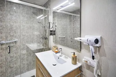 Un baño de Santa Clara centro by Gestión VUT Salamanca