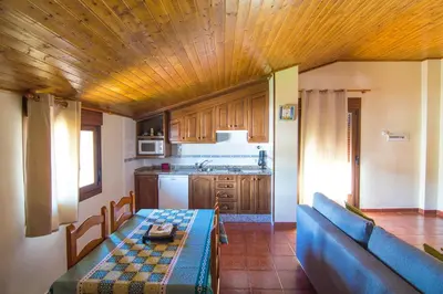 Una cocina o zona de cocina en Apartamentos Rurales El Prado