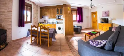 Una cocina o zona de cocina en Apartamentos Rurales El Prado