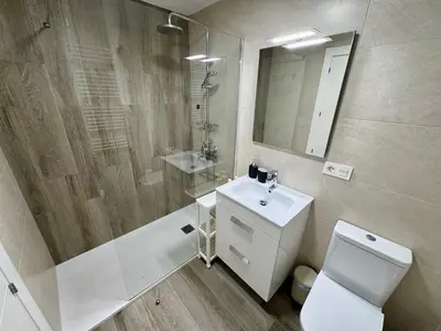 Un baño de DAU Centro