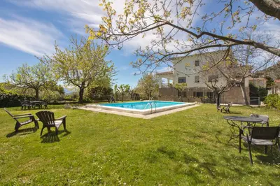 Piscina en o cerca de Villa-Piedralaves-aMatalasviñas-piscina-4 viviendas