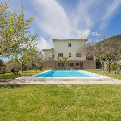 Villa-Piedralaves-aMatalasviñas-piscina-4 viviendas